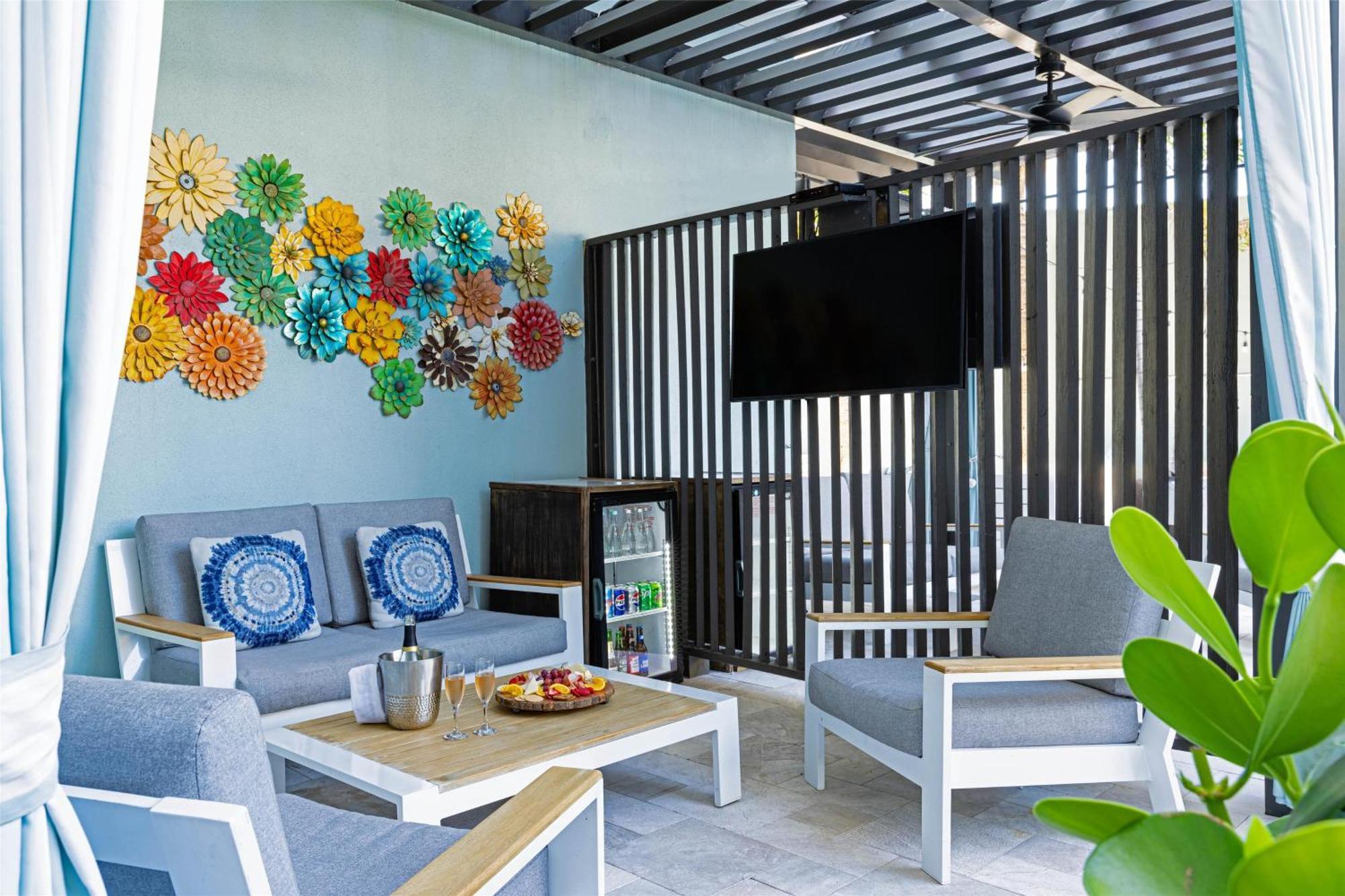 Sonesta Lauderdale Hotel 4*